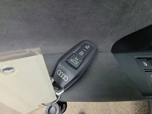 Used 2025 Audi SQ6 e-tron Prestige w/ Black Edition One AWD/4WD image 26