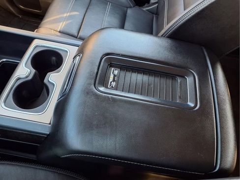 Used 2016 GMC Sierra 2500 Denali image 9