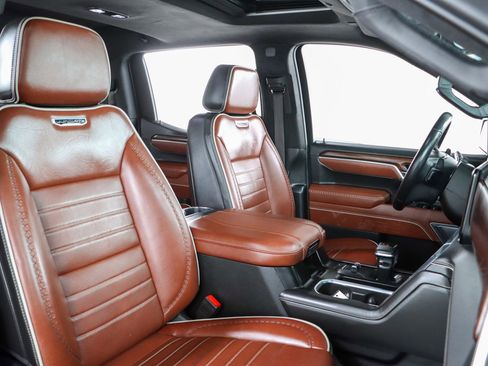 Used 2025 GMC Sierra 1500 Denali Ultimate image 32