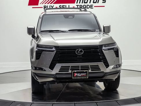 Used 2024 Lexus GX 550 w/ Accessory Package (Z1) AWD/4WD image 4