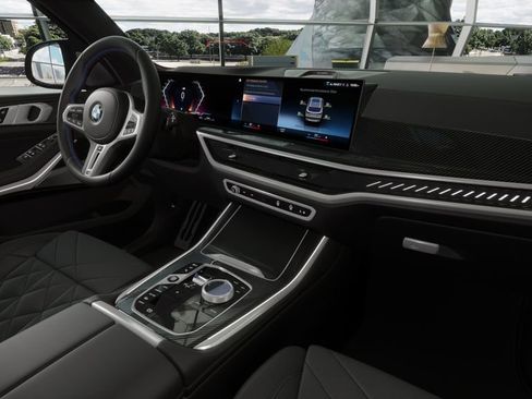 Used 2026 BMW X5 M60i image 41