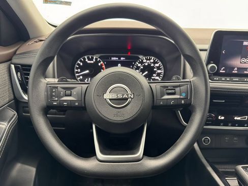 Used 2022 Nissan Rogue SV FWD image 24