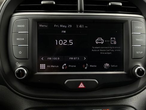 Used 2025 Kia Soul LX w/ LX Technology Package FWD image 25