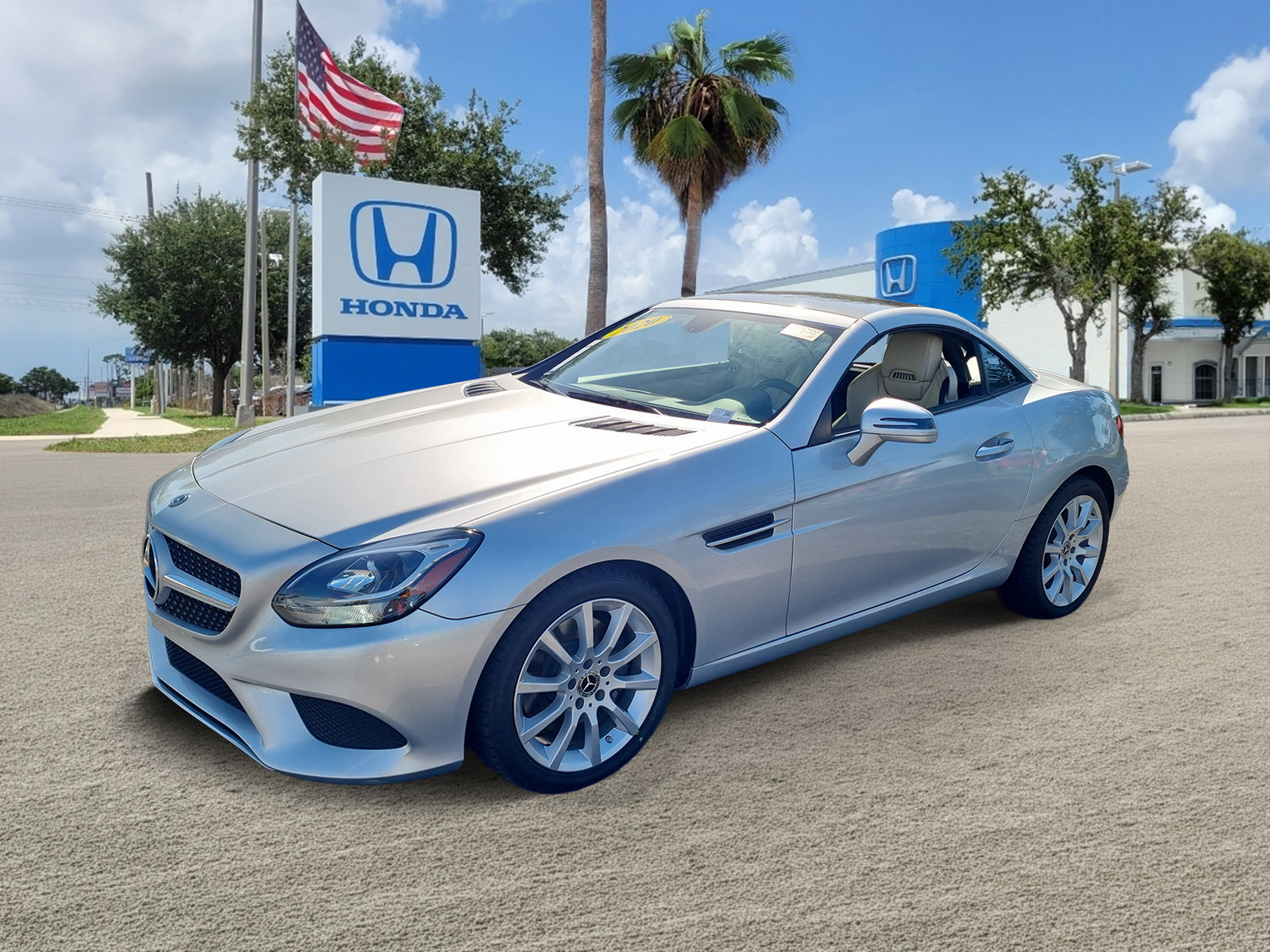 Used 2020 Mercedes-Benz SLC 300 w/ Premium Package image 4