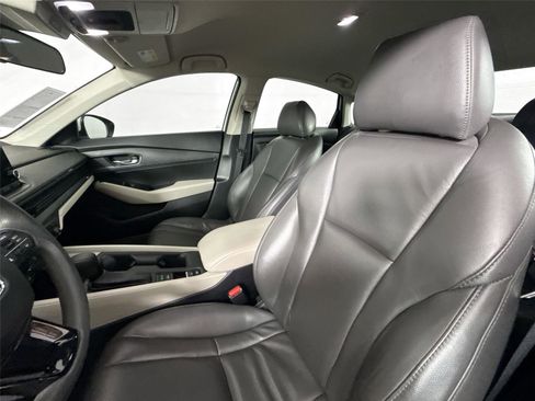 Used 2023 Honda Accord LX image 3