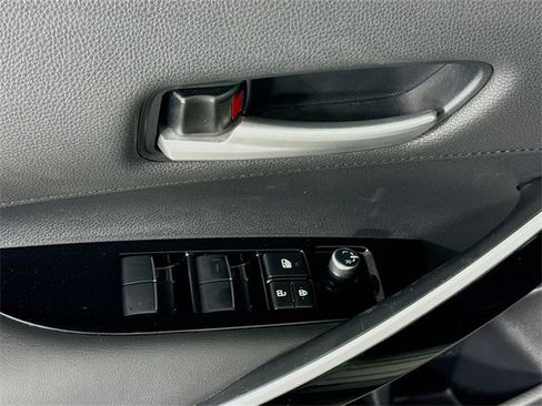 Certified 2020 Toyota Corolla XSE image 17