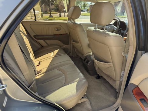 Used 2003 Lexus RX 300 2WD w/ Premium Plus Value Pkg image 22