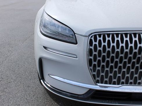 Used 2024 Lincoln Corsair Premiere image 40