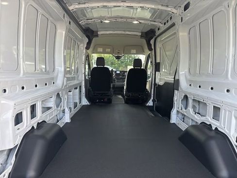 New 2025 Ford Transit 250 148 Medium Roof image 45