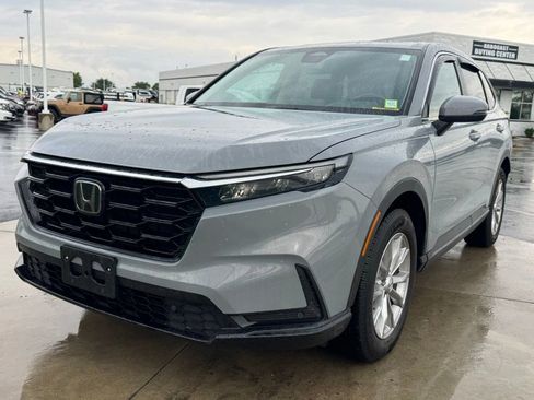 Used 2023 Honda CR-V EX-L image 3