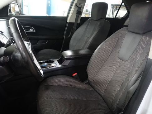 Used 2017 Chevrolet Equinox LT w/ Convenience Package FWD image 11