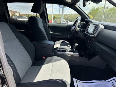 Used 2023 Toyota Tacoma TRD Off-Road w/ Technology Package image 13