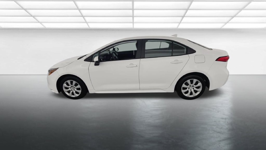 Used 2024 Toyota Corolla LE FWD image 4