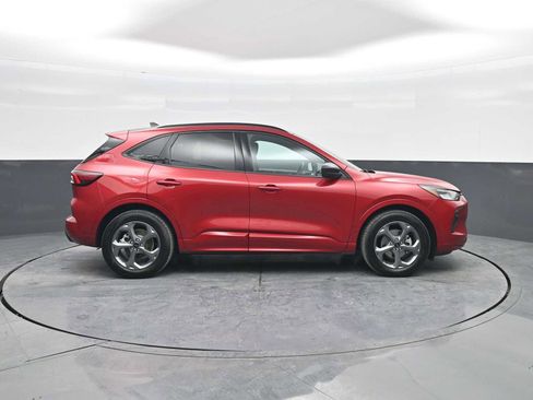 Used 2024 Ford Escape ST-Line image 9