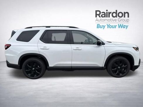 Certified 2026 Honda Pilot Black Edition image 8