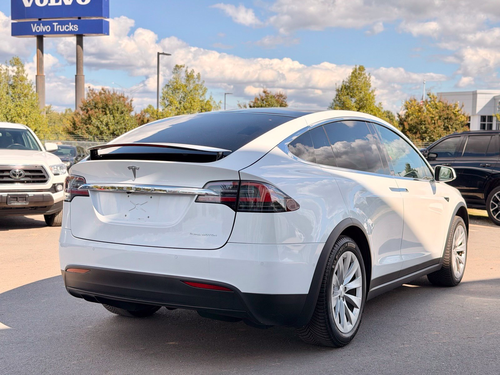 Used 2019 Tesla Model X 75D AWD/4WD image 21