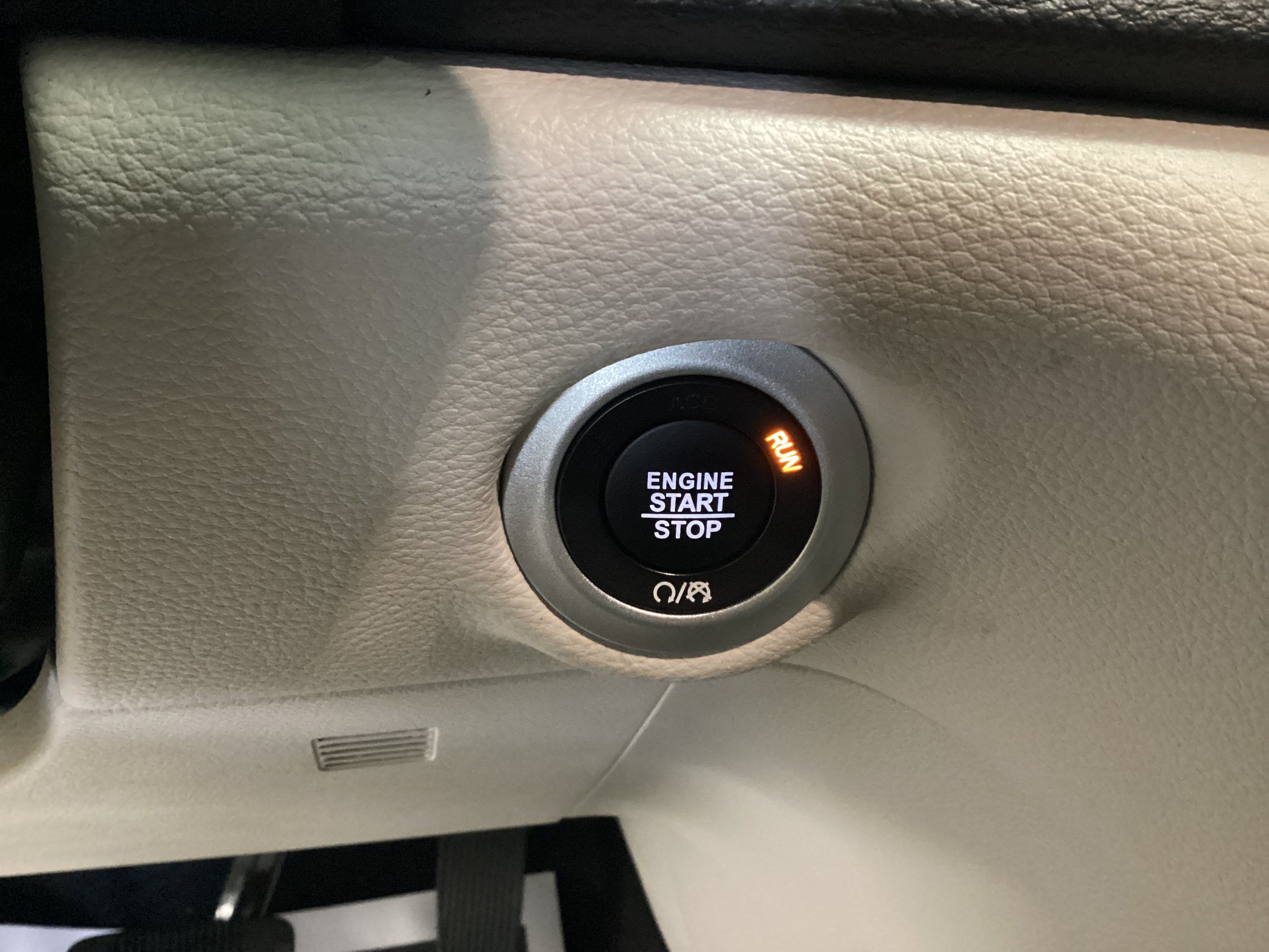 Used 2024 Chrysler Pacifica Touring-L w/ Road Tripper Package FWD image 23