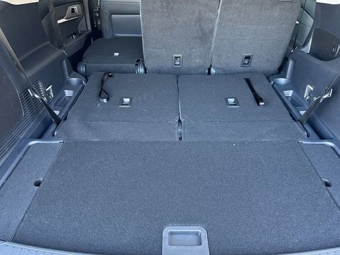 New 2025 Ford Explorer Active w/ Active Comfort Package image 17