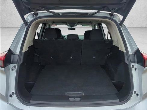 Used 2024 Nissan Rogue SV AWD/4WD image 7