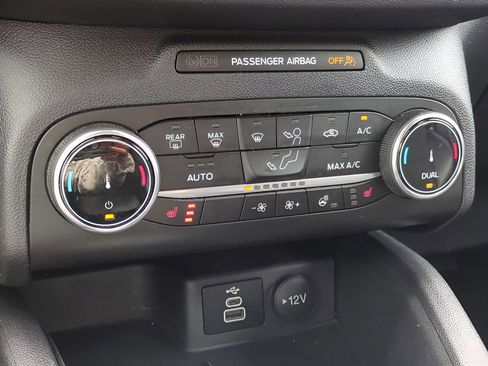 Used 2024 Ford Escape ST-Line image 27