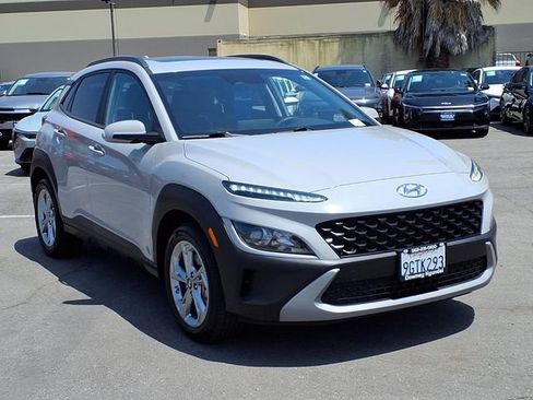 Certified 2023 Hyundai Kona SEL w/ Convenience Package AWD/4WD image 3