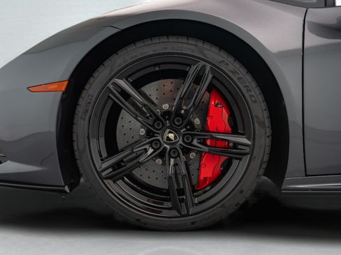 Used 2023 Lamborghini Huracan EVO RWD image 18