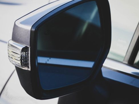 Used 2017 Subaru Outback 3.6R Limited image 31