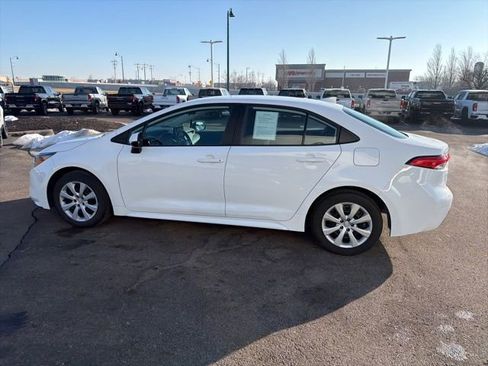 Used 2024 Toyota Corolla LE image 7