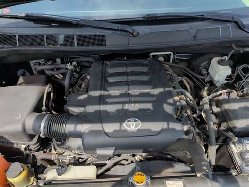 Used 2012 Toyota Sequoia SR5 RWD image 33