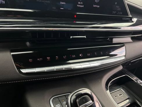 Used 2022 Cadillac Escalade ESV Sport RWD image 28