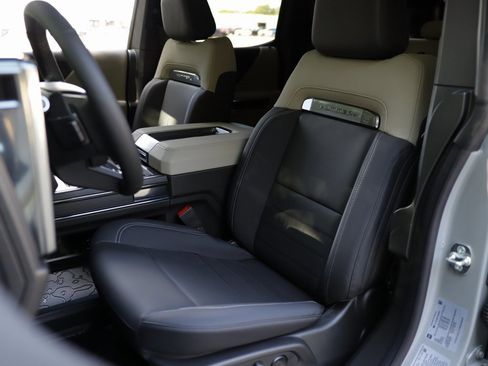 New 2026 GMC Hummer EV SUV image 25