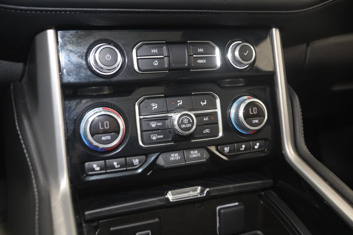 Used 2024 GMC Yukon Denali AWD/4WD image 29