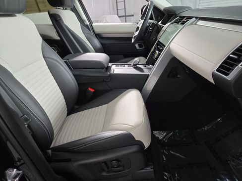 Used 2026 Land Rover Discovery Limited Edition AWD/4WD image 3