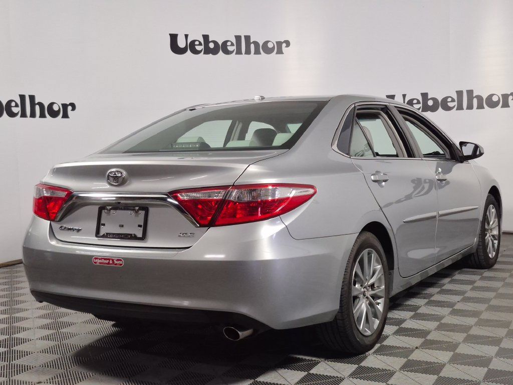 Used 2015 Toyota Camry XLE w/ Moonroof Package FWD image 7