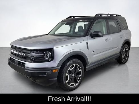 Used 2023 Ford Bronco Sport Outer Banks w/ Tech Package AWD/4WD image 7