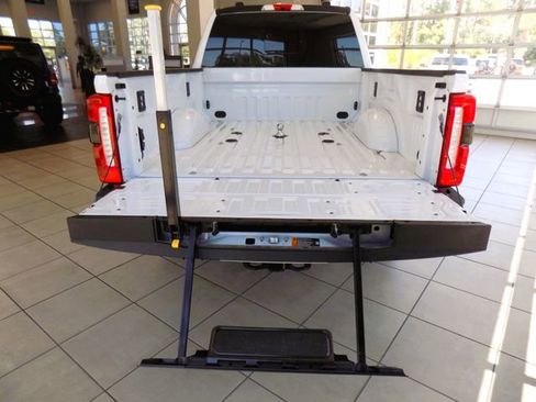 Used 2025 Ford F350 Lariat w/ Lariat Ultimate Package AWD/4WD image 12