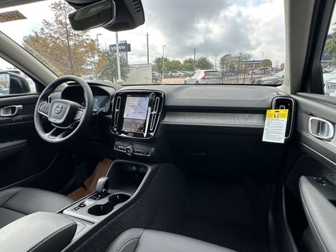 New 2026 Volvo XC40 B5 Core image 10