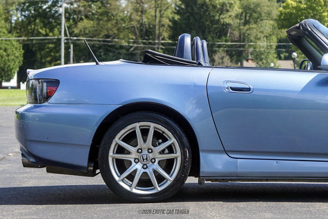 Used 2004 Honda S2000 image 9