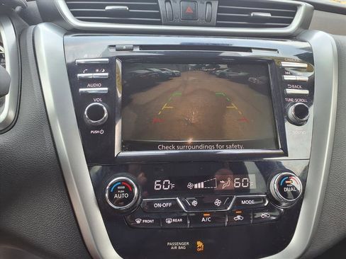 Used 2023 Nissan Murano SV image 20