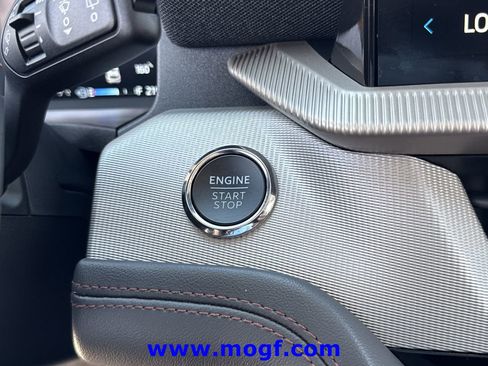 Certified 2025 Ford Explorer Active w/ Active Comfort Package image 5