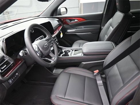 New 2026 Chevrolet Traverse Z71 w/ Driver Confidence Package image 8