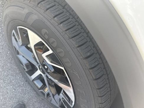 Used 2023 Kia Sportage EX AWD/4WD image 13
