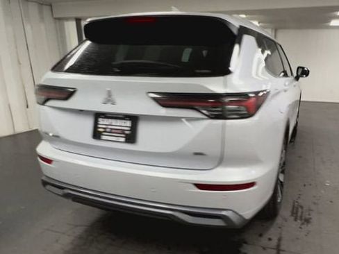 Used 2025 Mitsubishi Outlander SEL AWD/4WD image 8