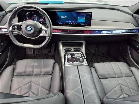 Used 2024 BMW i7 eDrive50 RWD image 18