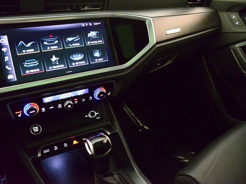 Certified 2023 Audi Q3 2.0T Premium w/ Black Optic Sport Package image 16