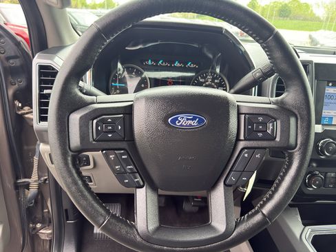 Used 2019 Ford F150 XLT w/ Equipment Group 302A Luxury AWD/4WD image 17