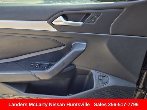 Used 2023 Volkswagen Jetta SE FWD image 22