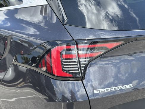 Used 2026 Kia Sportage LX FWD image 7