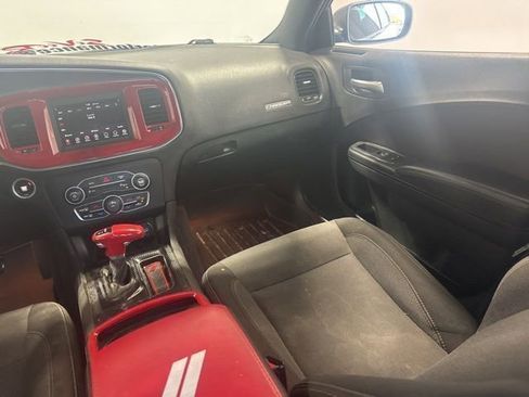 Used 2018 Dodge Charger SXT w/ Blacktop Package RWD image 20