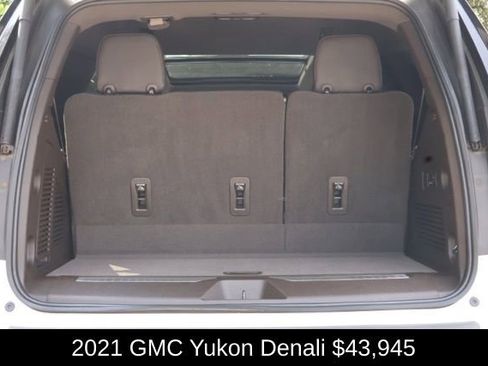 Used 2021 GMC Yukon Denali w/ Denali Premium Package image 16